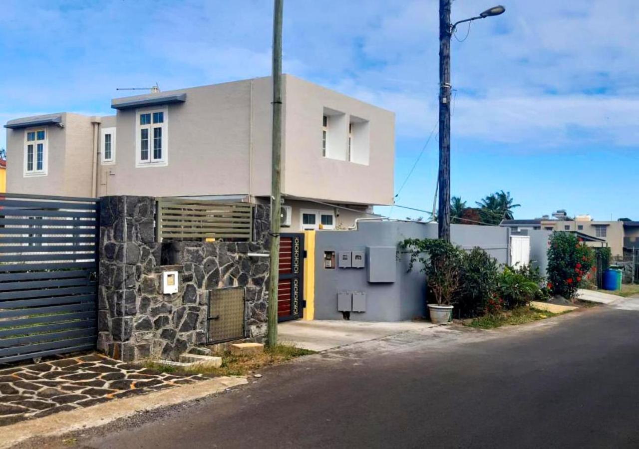 R Garden Villa Au Calme De Baie Du Tombeau, Appartement Familiale De 3 Chambres Et Cuisine 外观 照片